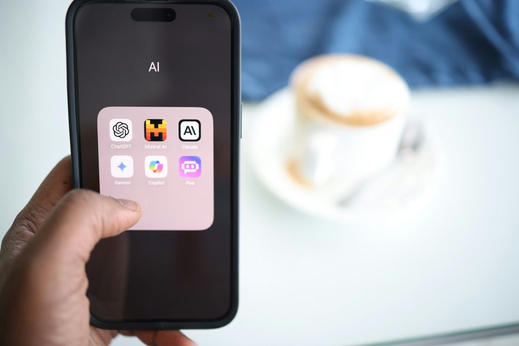 ChatGPT 流量分析：5 大產業受惠 AI 搜尋紅利